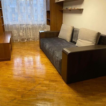 Apartment Next To Metro Station Pechersk Kiev Eksteriør billede